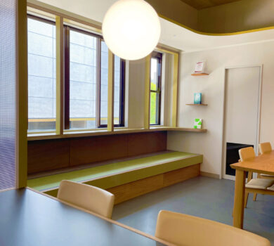 女性が利用するシェアオフィスの内観3 {{brizy_dc_image_alt imageSrc=